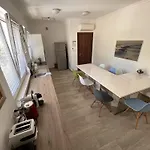 Stone House Buljanovic * Сали
