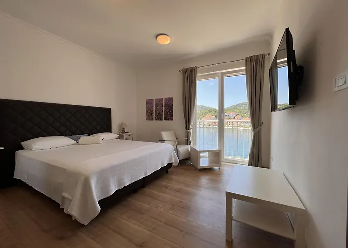 Stone House Buljanovic 아파트 *