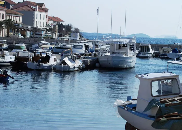 Stone House Buljanovic 아파트 살리