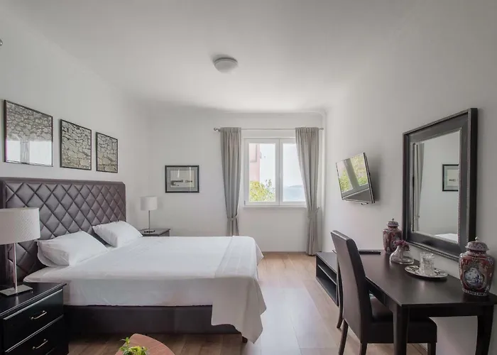 Stone House Buljanovic * 살리