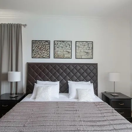 Stone House Buljanovic アパート *